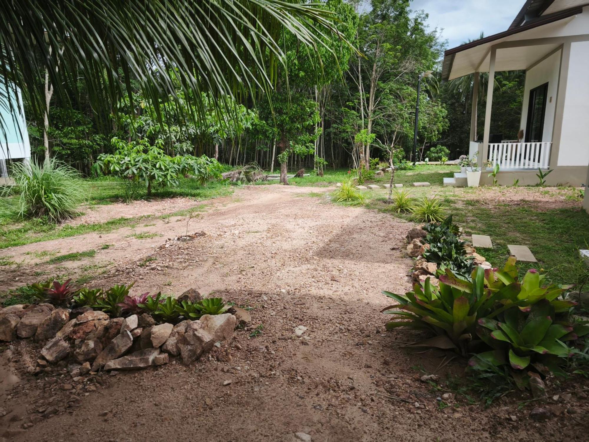 The Secret Garden Homestay Koh Yao Yai เกาะยาวใหญ่ ภายนอก รูปภาพ