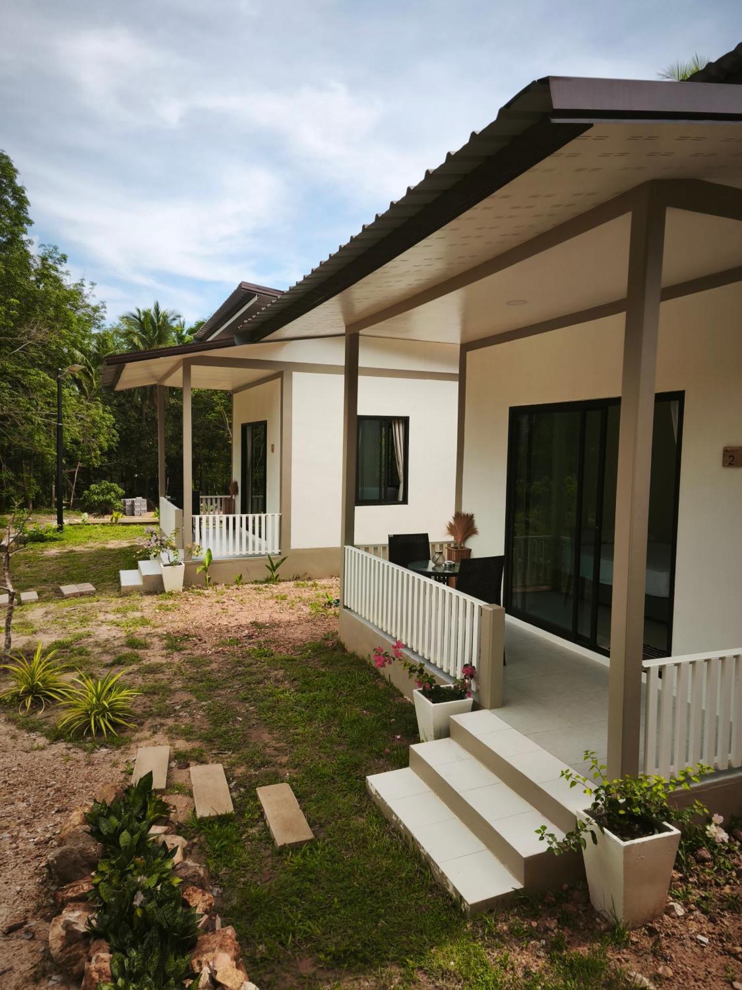 The Secret Garden Homestay Koh Yao Yai เกาะยาวใหญ่ ภายนอก รูปภาพ